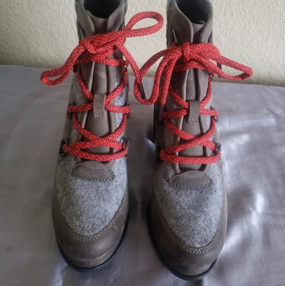 Sorel Blake Weatherproof Boots in Quarry 6.5 - Picture 7 of 8